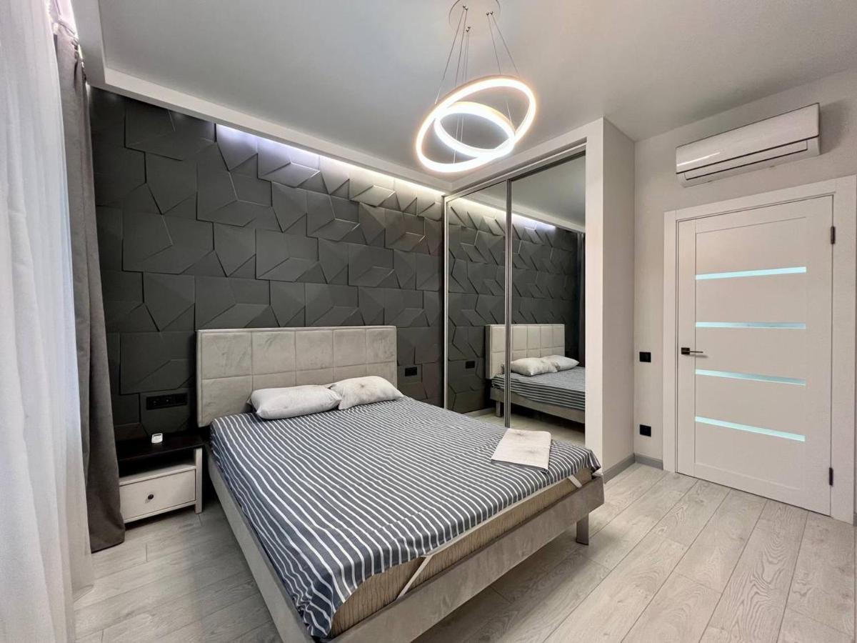 44 Pearl Stylish 1-Bedroom Apartment Одеса Екстериор снимка