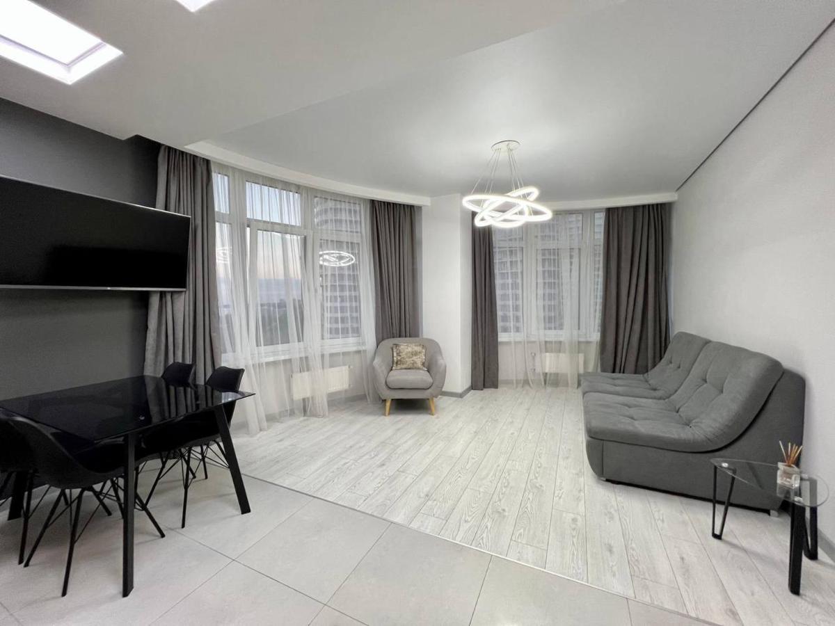44 Pearl Stylish 1-Bedroom Apartment Одеса Екстериор снимка
