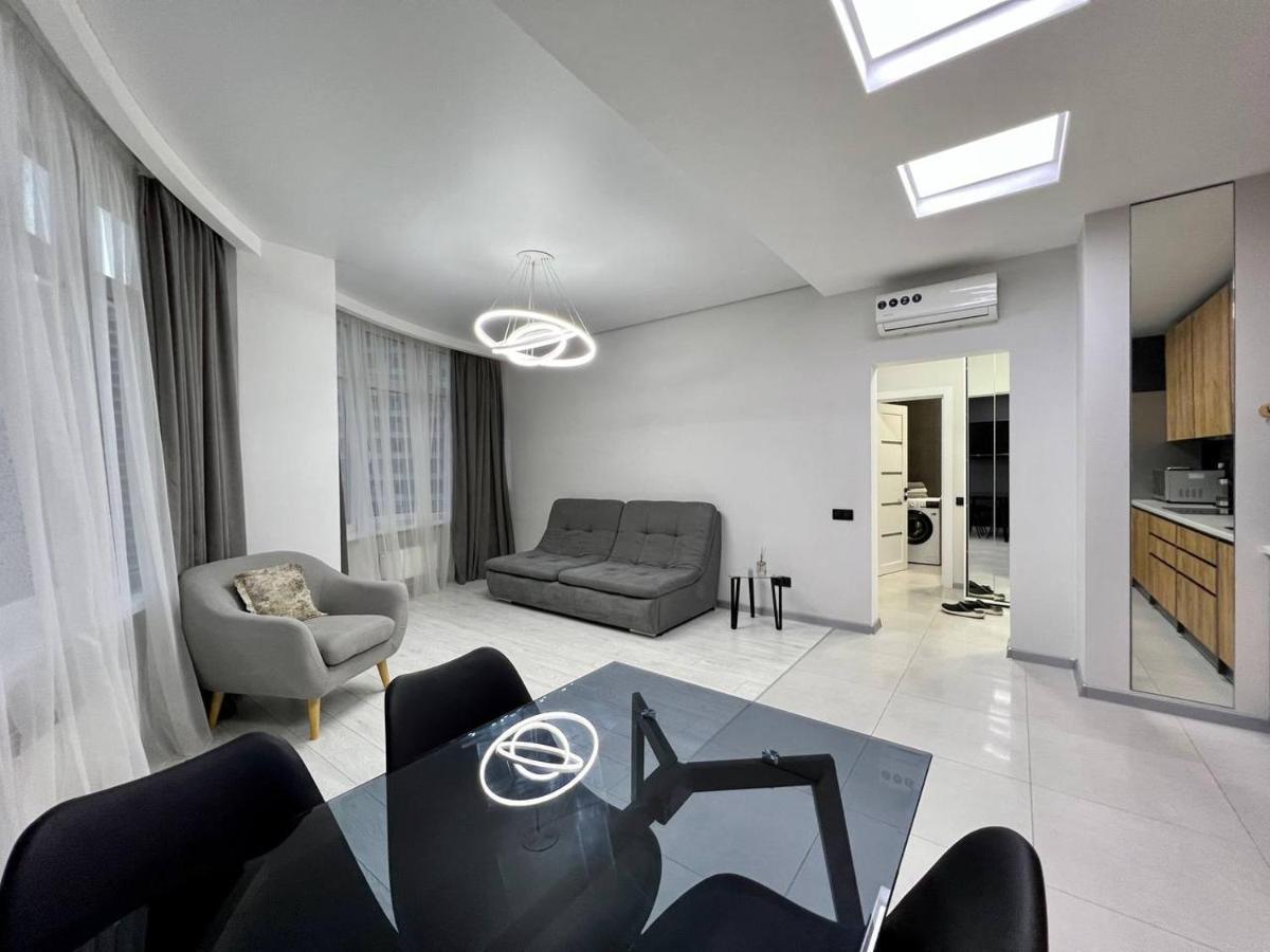 44 Pearl Stylish 1-Bedroom Apartment Одеса Екстериор снимка