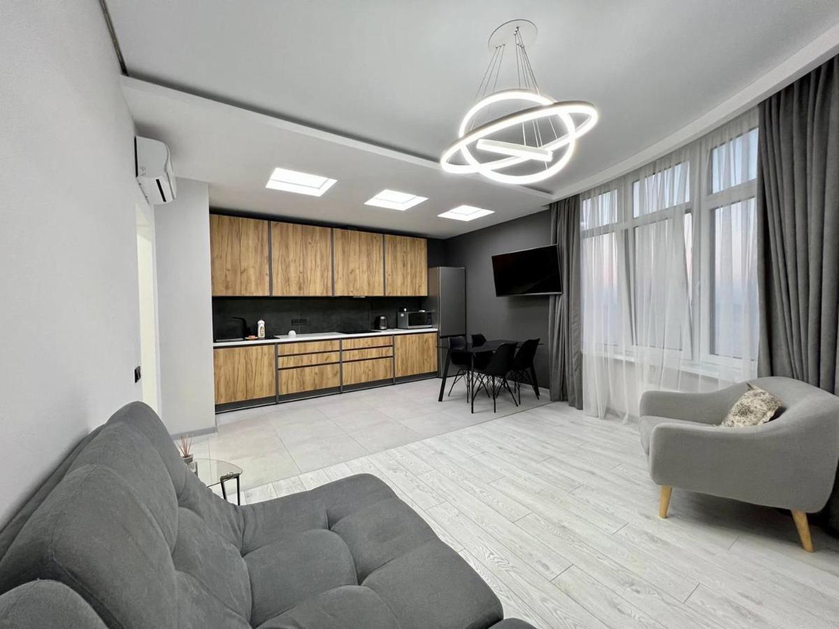 44 Pearl Stylish 1-Bedroom Apartment Одеса Екстериор снимка