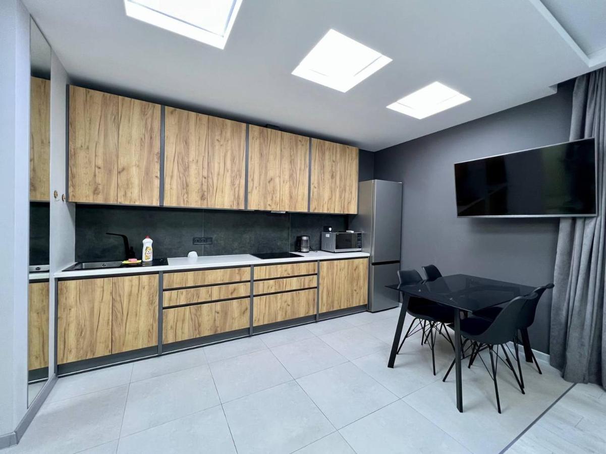 44 Pearl Stylish 1-Bedroom Apartment Одеса Екстериор снимка