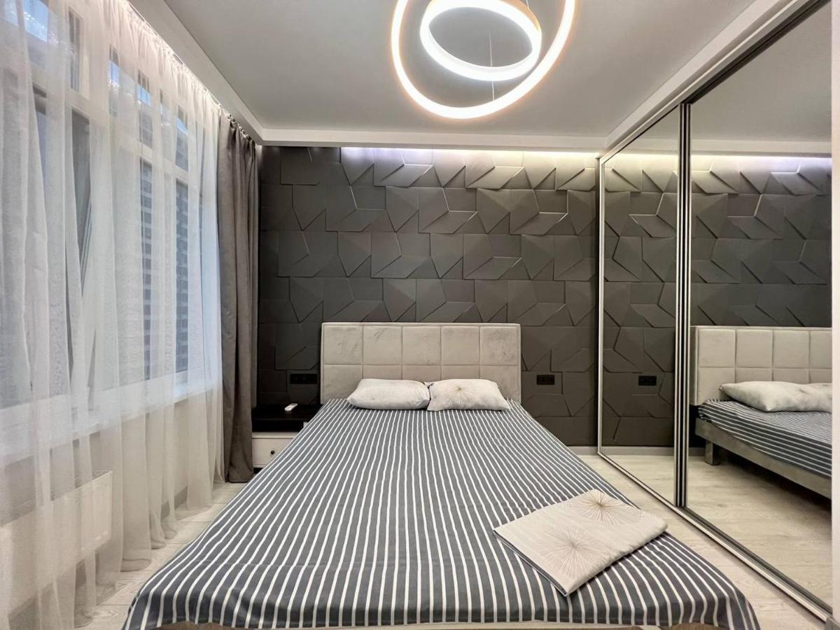 44 Pearl Stylish 1-Bedroom Apartment Одеса Екстериор снимка